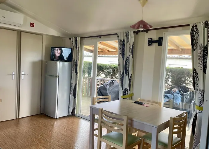 Mobilhome Close To The Pool - Cc110 Siblu Les Charmettes 레 마트