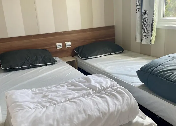 펜션 Mobilhome Close To The Pool - Cc110 Siblu Les Charmettes